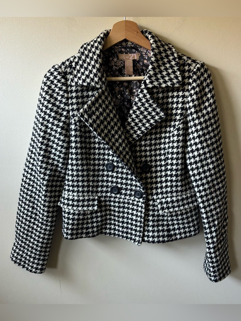 Twenty One Black & White Houndstooth Cropped Wool Jacket